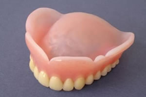 シリコン義歯